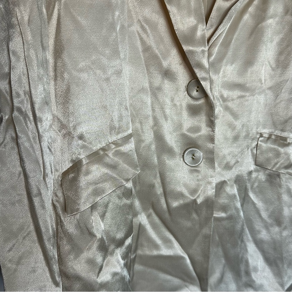 DISSH Oversized Kiah Pearl Satin Blazer US 4 NWT New jacket cream neutral button - Picture 8 of 16